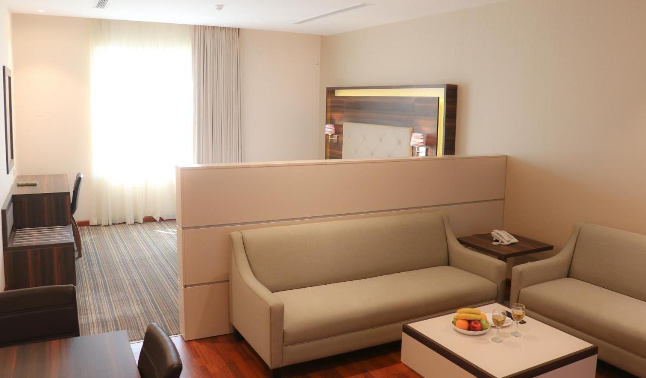 Royal Golden House Aparthotel